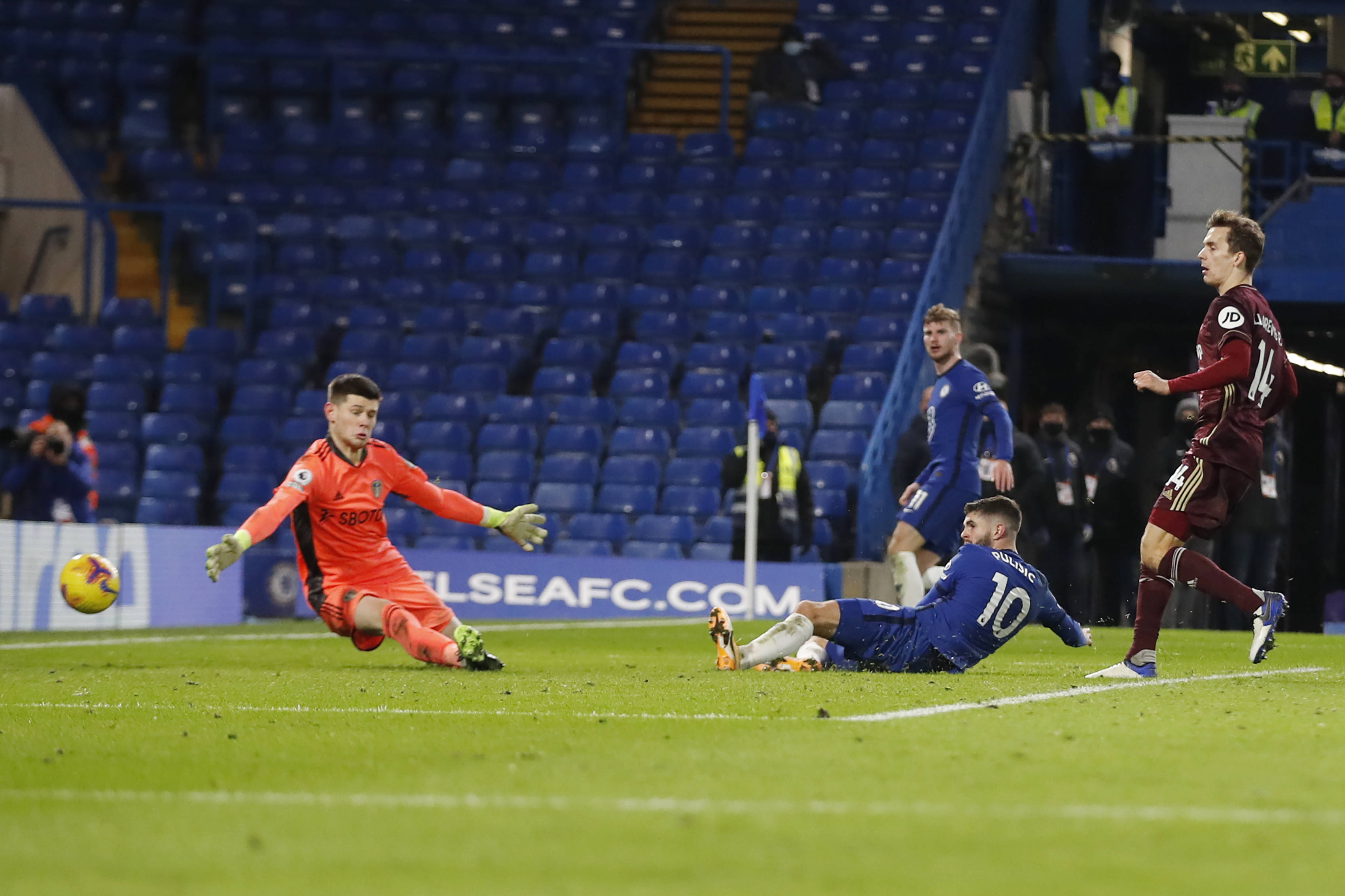 韦世豪因在 韦世豪因在